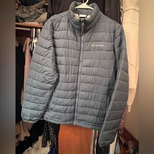Columbia puffer jacket in blue gray. Men’s size Medium.